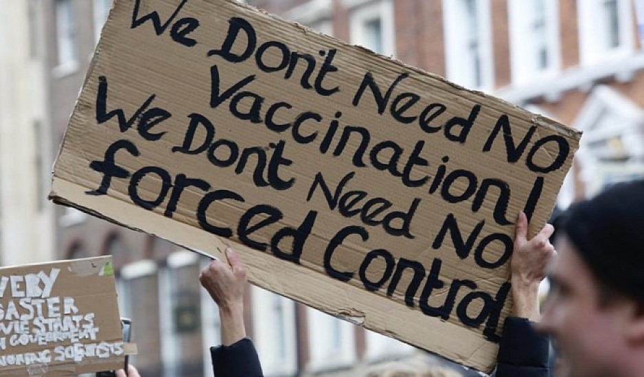 Κορονοϊός: Γιατί οι αντιεμβολιαστές πιστεύουν ότι έφθασε η στιγμή τους