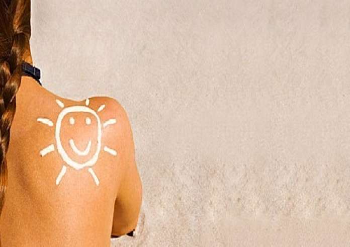 Beauté Κυριακής: 5 skincare tips για υγιή, λαμπερή επιδερμίδα το καλοκαίρι
