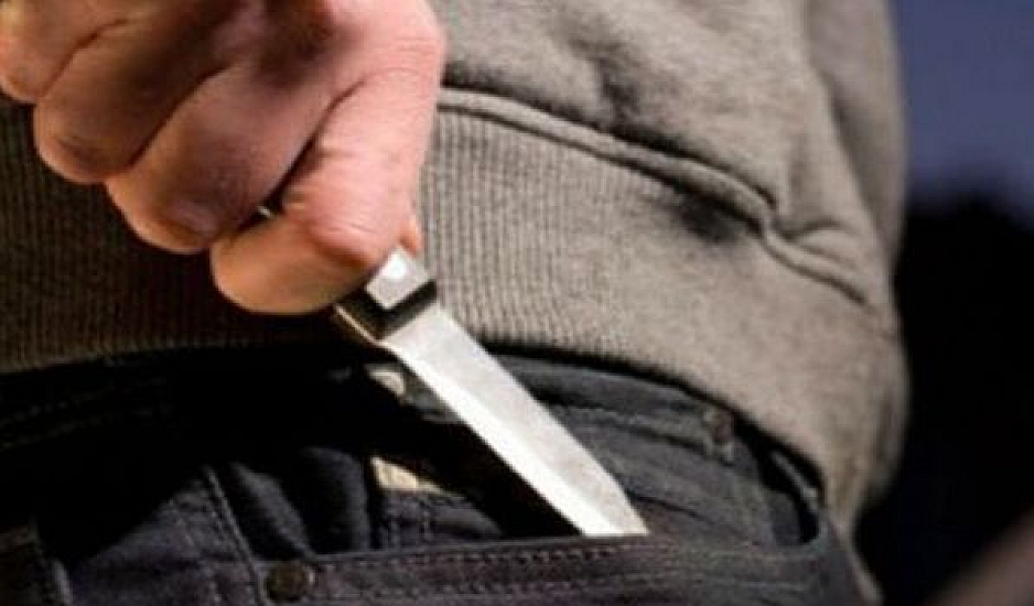 Απειλούσε με μαχαίρι διερχόμενους στην Καλαμαριά