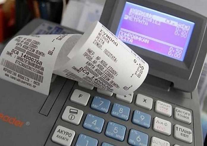 Γιατί δεν πρέπει να ακουμπάς τις αποδείξεις όταν πληρώνεις;