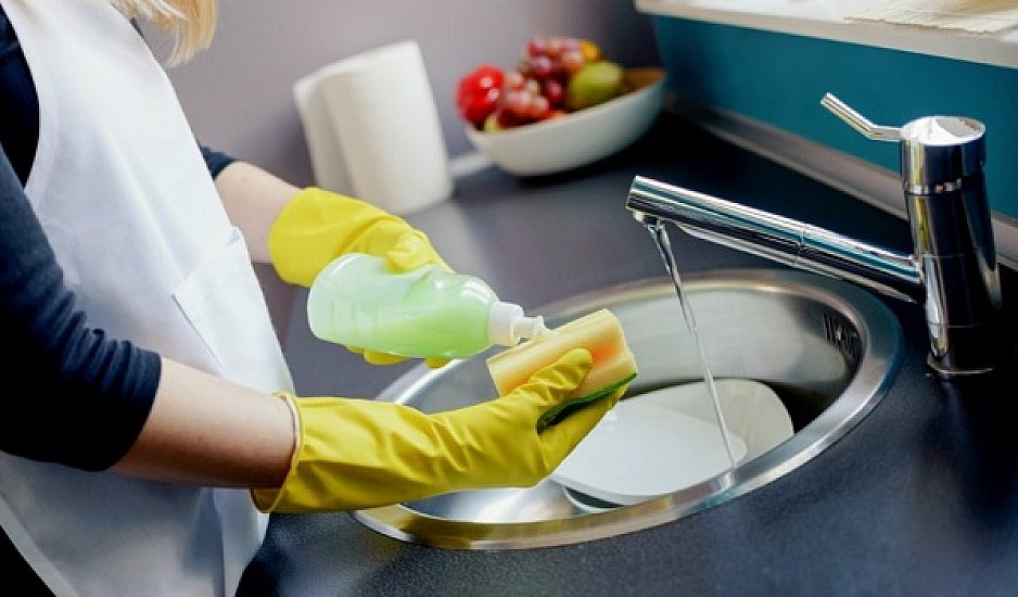 Το 88% των υγρών απορρυπαντικών για τα πιάτα είναι καρκινογόνα -Έτσι θα καταλάβετε ποια είναι ακίνδυνα