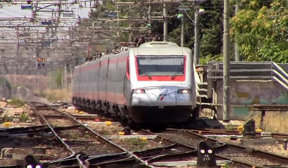 Ασημένιο Βέλος: Πως είναι μέσα το τρένο που θα κάνει Αθήνα - Θεσσαλονίκη σε 3,5 ώρες