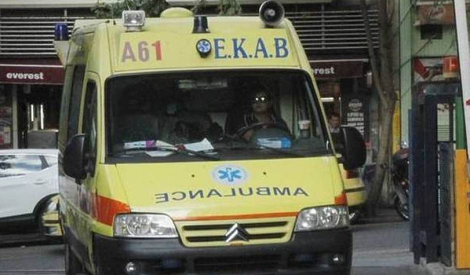 Στις φλόγες το κτίριο του ΕΠΑΛ Άμφισσας – Στο νοσοκομείο εννιά μαθητές και μία καθηγήτρια