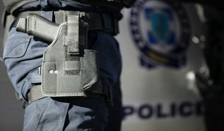 Xωρίς όπλο 700 αστυνομικοί την τελευταία διετία – Τι έδειξαν ψυχιατρικοί έλεγχοι
