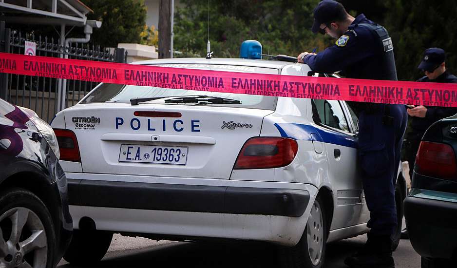 Άγιος Παντελεήμονας: Νεκρός άνδρας από πυροβολισμό στο κεφάλι