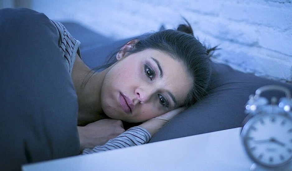 Αϋπνία: 4 πιθανοί λόγοι που σας κρατούν ξύπνιους το βράδυ