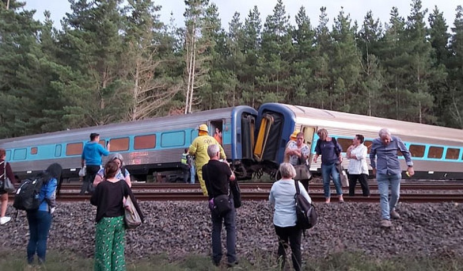 Εκτροχιασμός τρένου στην Αυστραλία: Δύο νεκροί και πολλοί τραυματίες