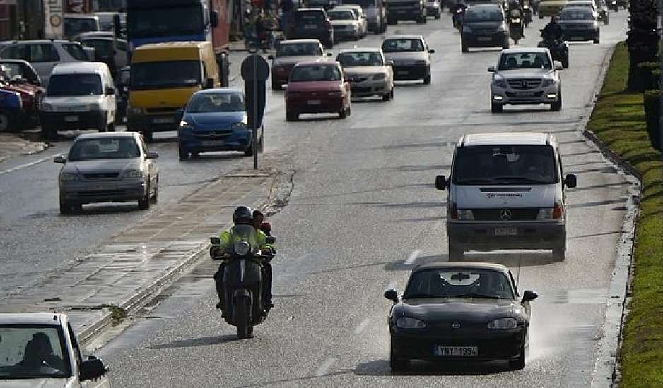 Κίνηση τώρα: Χάος στους δρόμους - Καθυστερήσεις σε Κηφισό και Αττική Οδό