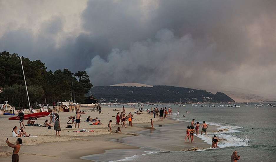 Καύσωνας στην Ισπανία: Μαίνονται δεκάδες φωτιές - 510 νεκροί από θερμοπληξία