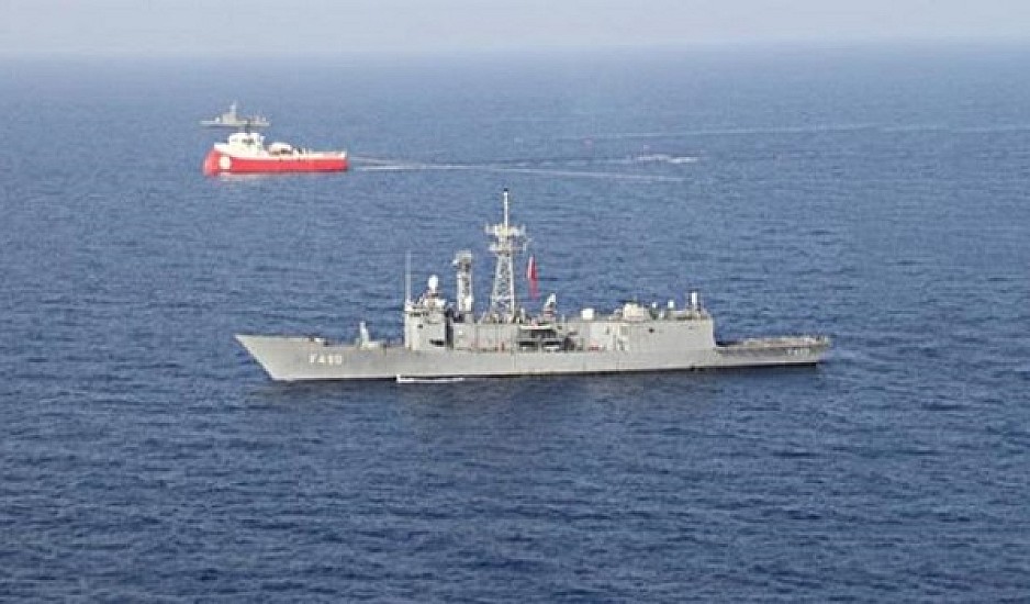Στην κυπριακή ΑΟΖ το Μπαρμπαρός συνοδευόμενο από τουρκικά πολεμικά πλοία