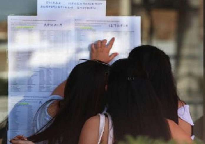 Βάσεις 2025: Στην κορυφή των προτιμήσεων Ιατρική και Νομική - Η σχολή με τη μεγαλύτερη άνοδο
