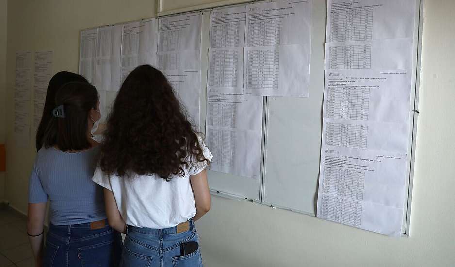 Πανελλαδικές 2025: Την Πέμπτη 26 Ιουνίου η βαθμολογία. Αλλαγές στο μηχανογραφικό. Τέλος Ιουλίου οι βάσεις