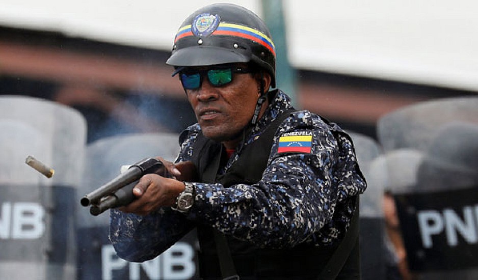 Πολιτικό χάος με απρόβλεπτες συνέπειες στην Βενεζουέλα: Ετοιμάζεται ο στρατός