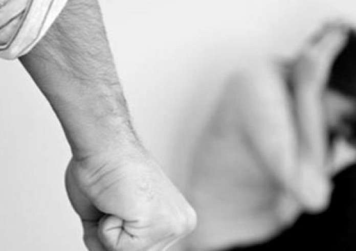 Σοβαρό επεισόδιο ενδοοικογενειακής βίας στη Ζάκυνθο: Ξύλο, δαγκώματα και βρισιές - Τρεις συλλήψεις