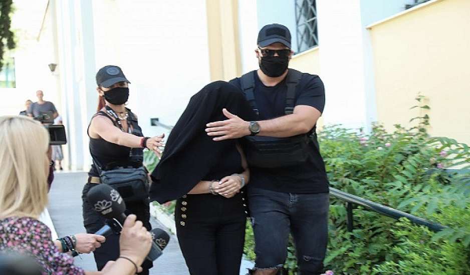 Επίθεση με βιτριόλι: Την παρακουθούσε - είχε βάλει κοριό στο αυτοκίνητο της Ιωάννας