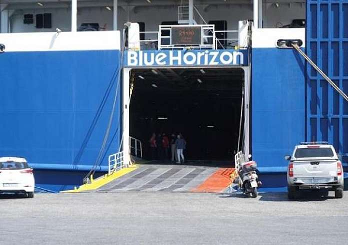 Πειραιάς: Στην ανακρίτρια οι τρεις από τους τέσσερις κατηγορούμενους για τη δολοφονία του Αντώνη Καρυώτη