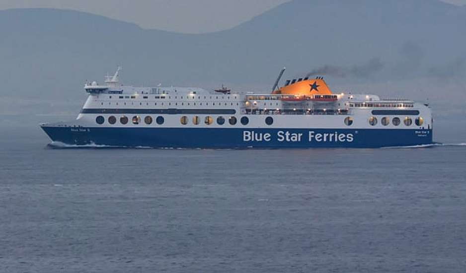 Συνεχίζεται η ταλαιπωρία για τους επιβάτες του πλοίου Blue Star 2