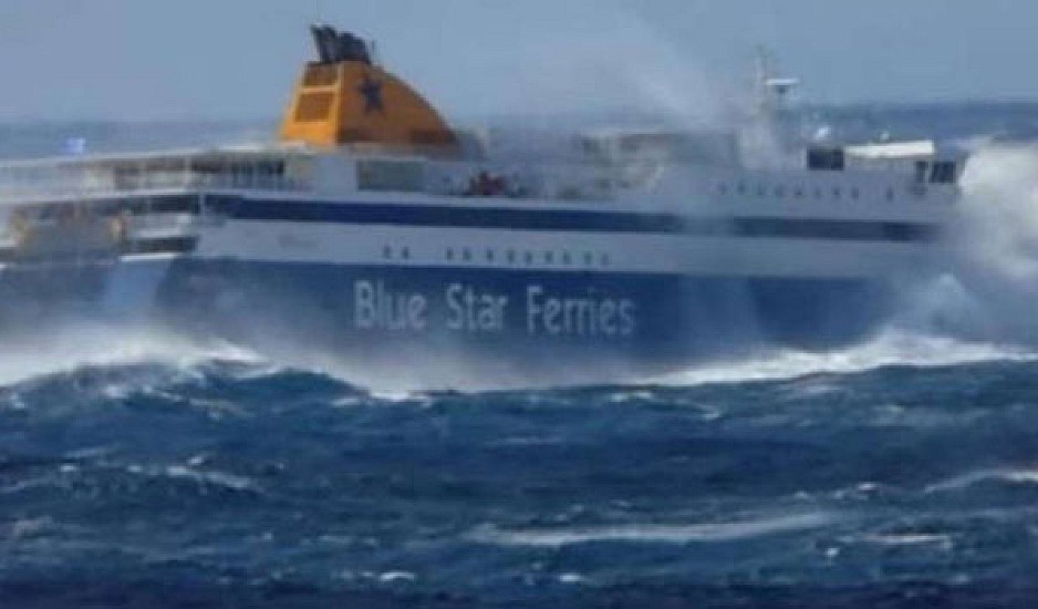 Κακοκαιρία: Το Blue Star 2 έδεσε στο λιμάνι της Ρόδου έπειτα από εννέα ώρες