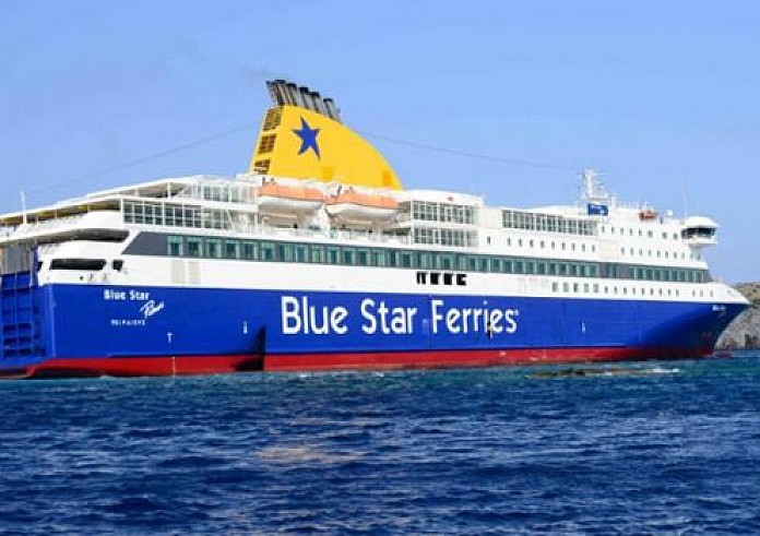 Στις 2:15 τα ξημερώματα αναχώρησε από το λιμάνι της Σύρου το Blue Star Paros