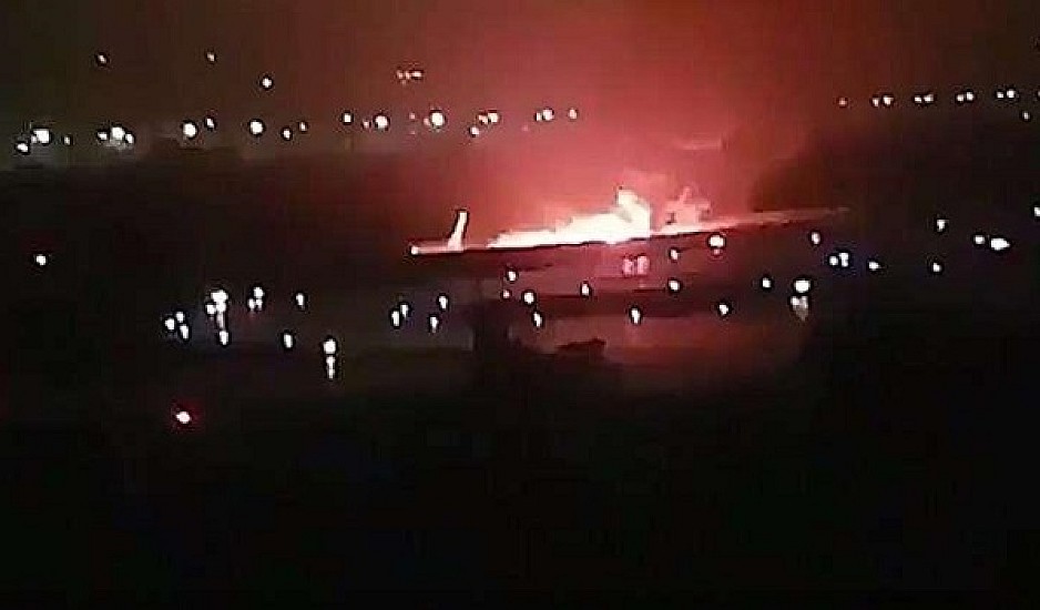 Ρωσία: Τρόμος για 170 επιβάτες αεροσκάφους - Μητέρες πετούσαν τα παιδιά τους