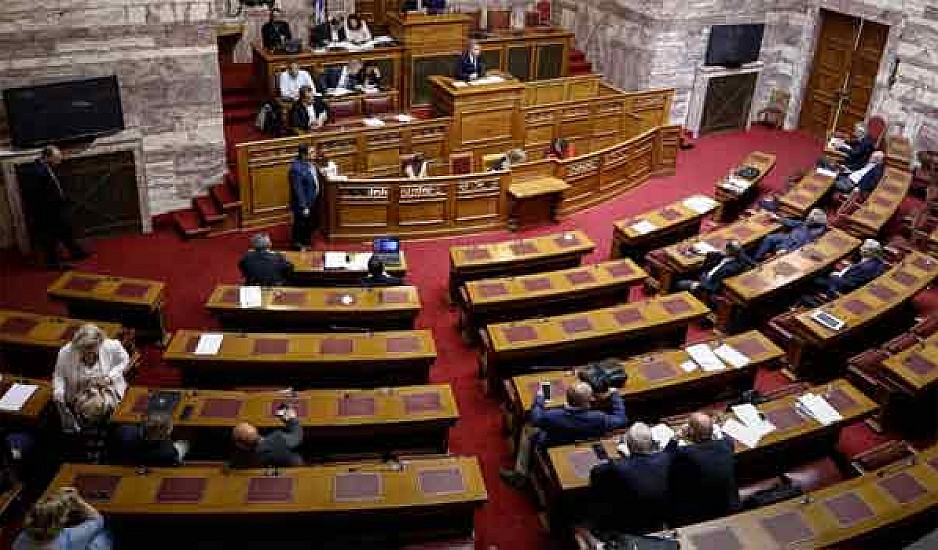 Βουλή: Υπερψηφίστηκε η τροπολογία για τους καλλιτέχνες