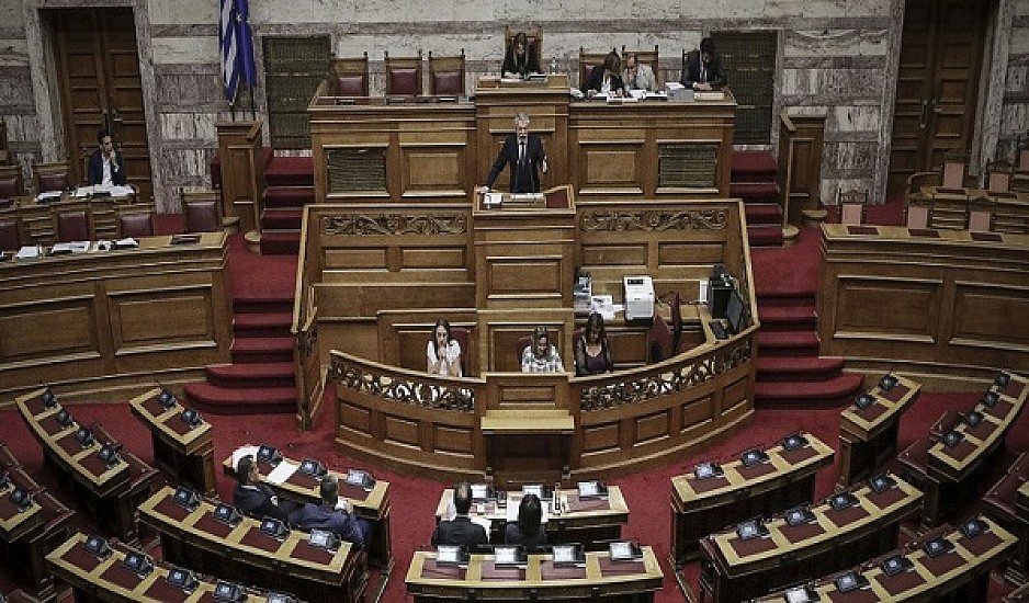 Βουλή: Καταψηφίστηκε η πρόταση μομφής κατά του Χρήστου Σταϊκούρα με 158 όχι