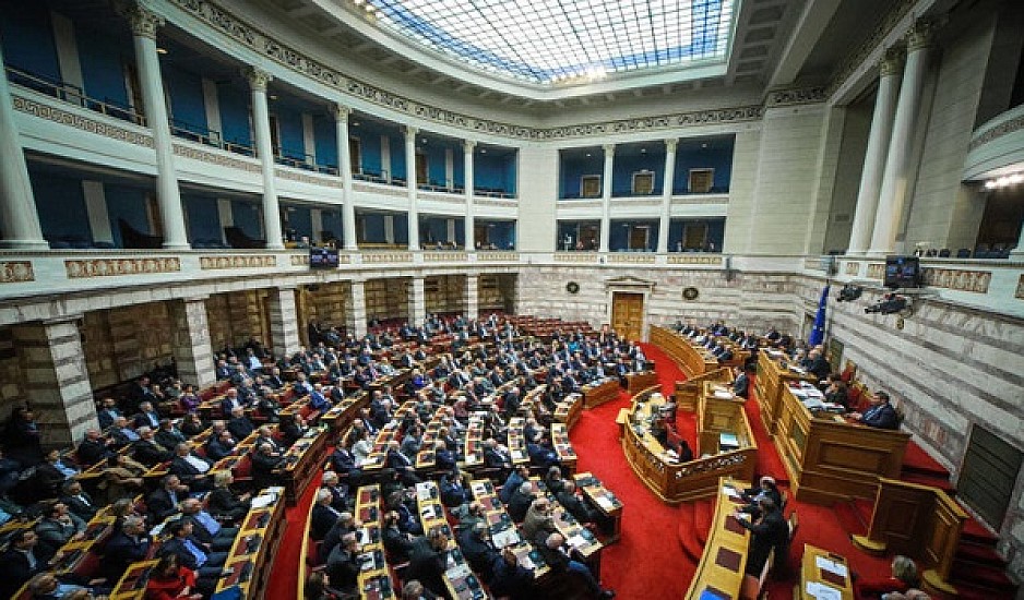 Βουλή: Σε εξέλιξη  η πρώτη κρίσιμη ψηφοφορία για τη Συνταγματική Αναθεώρηση