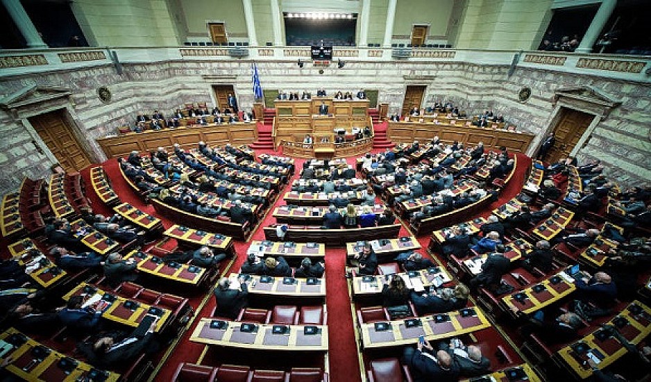 LIVE τη συζήτηση στην Ολομέλεια της Βουλής για την ψήφιση του νέου εκλογικού νόμου