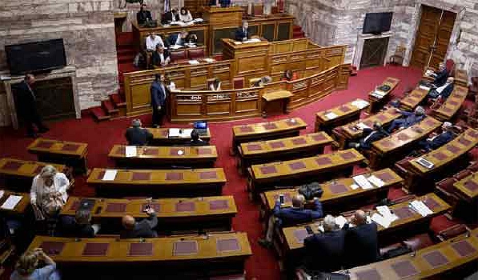 Ένταση στη Βουλή για τον εκλογικό νόμο