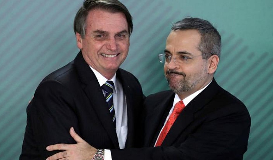 Βραζιλία: Ρεζίλι έγινε ξανά ο υπουργός Παιδείας.  Ανορθόγραφη ανάρτηση με λάθη μαθητή τρίτης δημοτικού