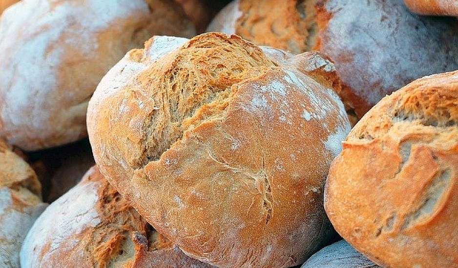 Αν κόψεις το ψωμί, θα μειωθεί το φούσκωμα στην κοιλιά σου;