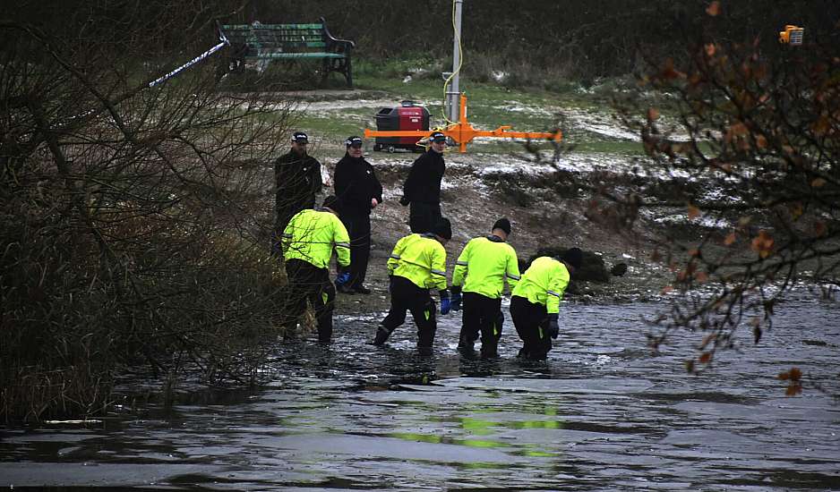 Τραγωδία στην Βρετανία: Τρία παιδιά έχασαν τη ζωή τους όταν έπεσαν σε παγωμένη λίμνη