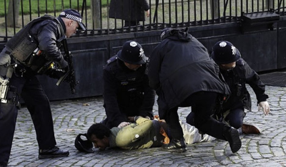 Συναγερμός στο βρετανικό Κοινοβούλιο: Η αστυνομία εξουδετέρωσε ύποπτο άνδρα