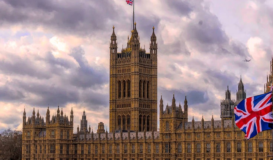 Εκκενώθηκε το βρετανικό κοινοβούλιο. Συναγερμός για φωτιά