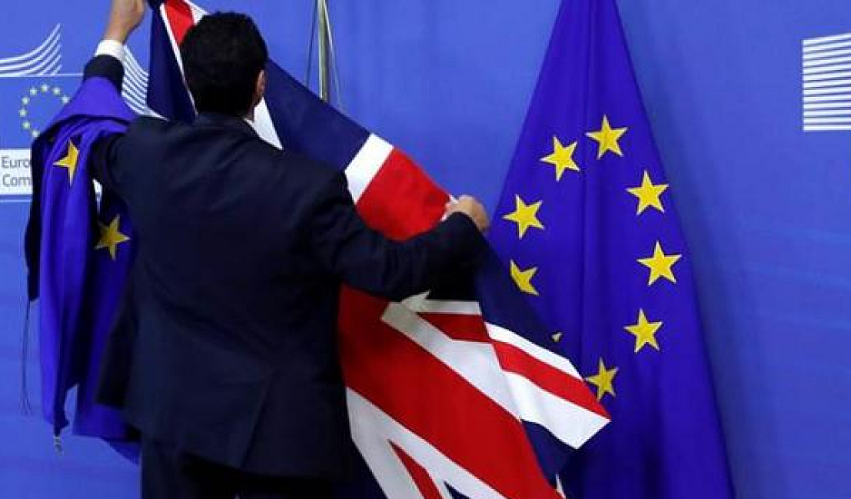 Έξοδος της Βρετανίας από την ΕΕ χωρίς συμφωνία θα έβλαπτε την οικονομία του μπλοκ