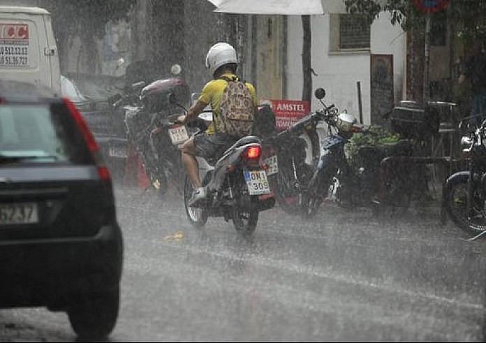 Σάκης Αρναούτογλου: Τριήμερο με βροχές - Πού και πότε θα έχουμε καταιγίδες