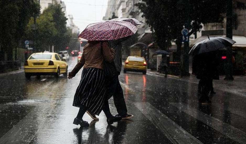 Καιρός: Φεύγει το «καλοκαιράκι» – Έρχεται «φθινόπωρο» με βροχές και αφρικανική σκόνη