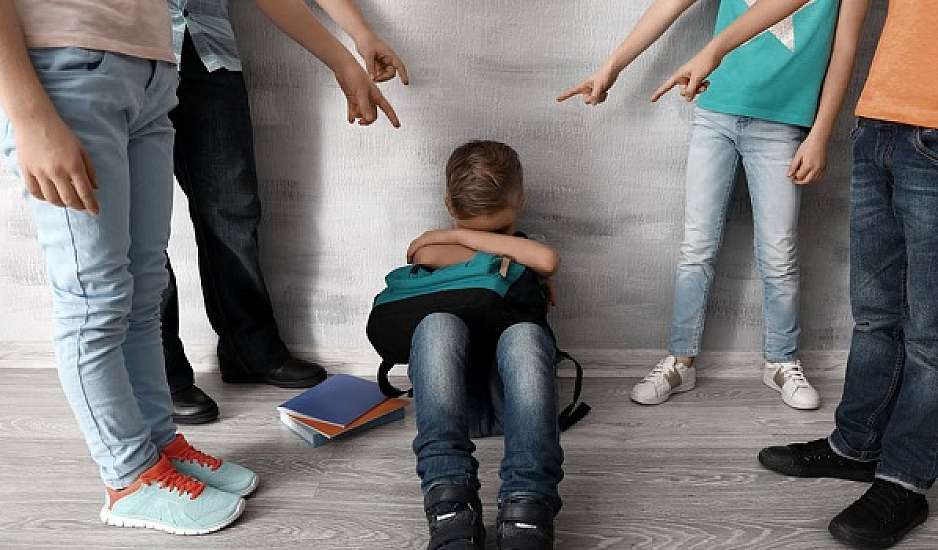 Bullying: Ποιοι είναι οι λόγοι που οδηγούν τα παιδιά να γίνουν «νταήδες» του σχολείου;