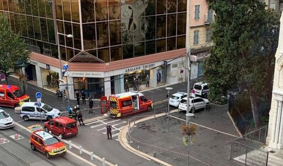Επίθεση με μαχαίρι στη Νίκαια. Δύο νεκροί, αποκεφαλίστηκε γυναίκα. Συνελήφθη ο δράστης