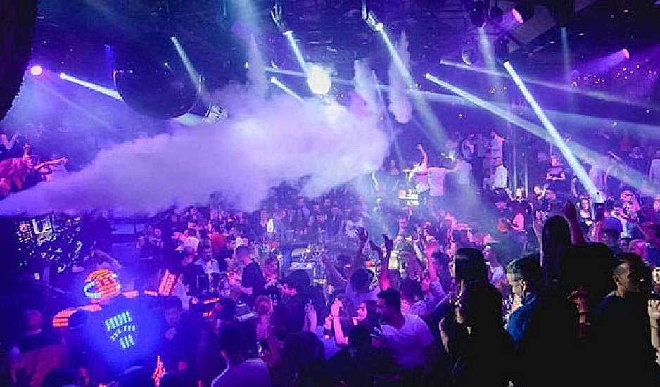 Χαλκίδα: Ζητάν κινητά στην είσοδο για να μην ανεβαίνουν stories σε γνωστά night clubs