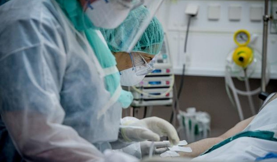 Διασηληνωμένοι ασθενείς μεταφέρονται από το Κρατικό Νίκαιας στο Νοσοκομείο της Κορίνθου