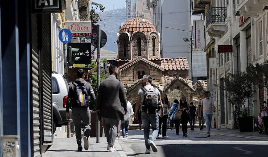 Κορoνοϊός: Έρχεται μοντέλο α λα Μαδρίτη στην Αθήνα. Μπλόκα σε πλατείες, sms και λουκέτα από τις 10μμ