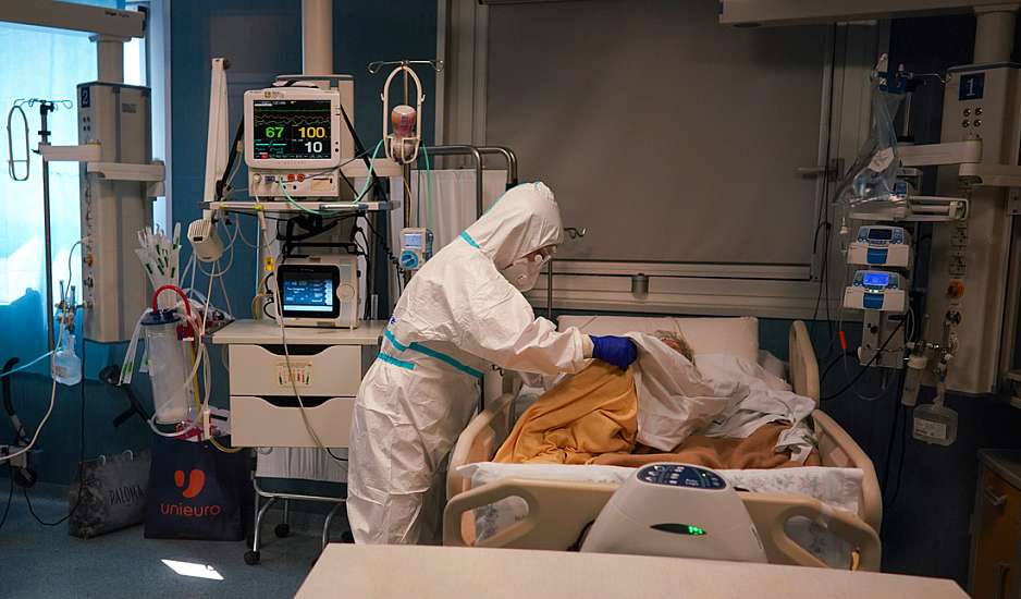 Βασιλακόπουλος για κορονοϊό: Χαμηλά τα ποσοστά εμβολιασμού. Εξήντα νεκροί την εβδομάδα