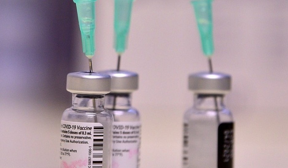Covid-19: Δύο δισεκατομμύρια δόσεις εμβολίων έχουν χορηγηθεί σε όλο τον κόσμο