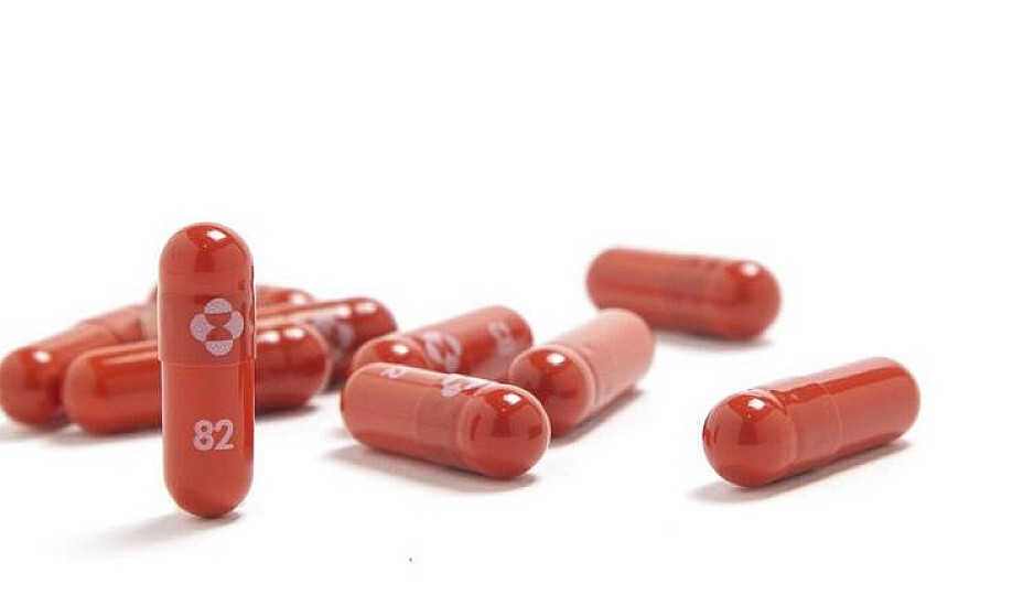 Δημόπουλος για χάπι της Merck: Ασφαλές και αποτελεσματικό – Σε ποιους και πότε θα χορηγείται