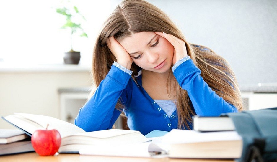 Πανελλαδικές 2023: Πώς θα βοηθήσετε τα παιδιά να ξεπεράσουν το άγχος των εξετάσεων
