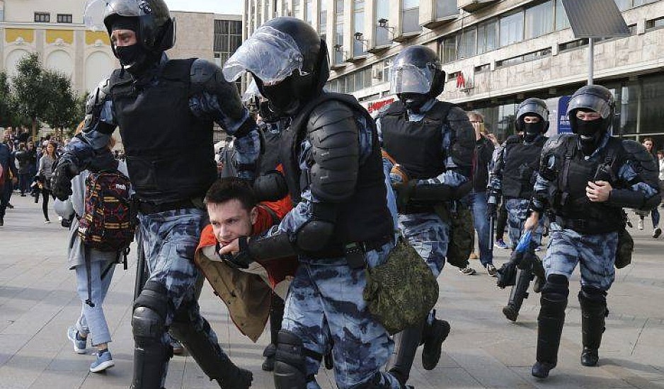 Η Γερμανία ζητά την ταχεία απελευθέρωση των διαδηλωτών που συνελήφθησαν στη Μόσχα