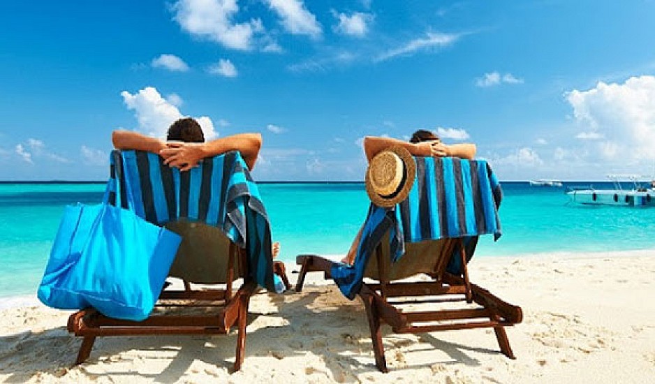 Δημοσκόπηση ΣΚΑΪ: 6 στους 10 Έλληνες θέλουν να πάνε διακοπές με καλές τιμές
