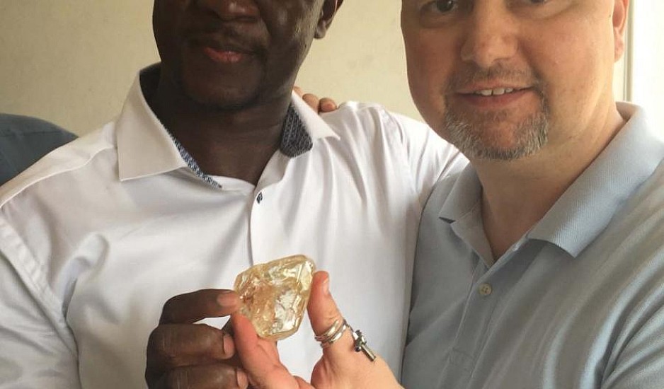 Συγκλονιστική ιστορία: Ο Έλληνας που εκτίμησε το «ματωμένο» διαμάντι των 6,5 εκατ. στην Σιέρα Λεόνε