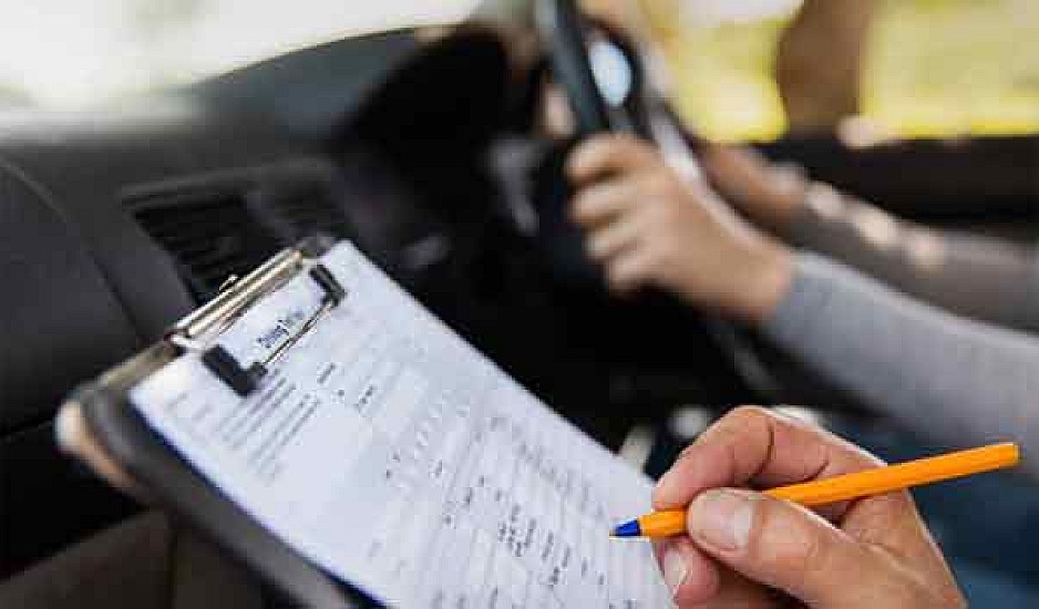 Διπλώματα οδήγησης: Εξετάσεις από τα 17 και με ηλεκτρονική παρακολούθηση